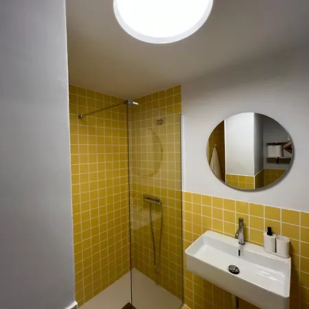 Stylish Ideal For Couples Or Small Families