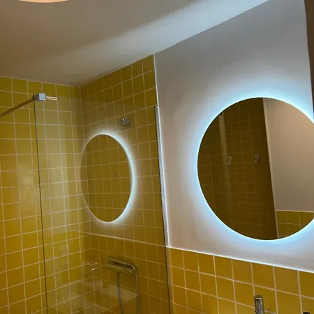 Stylish Ideal For Couples Or Small Families Appartement *