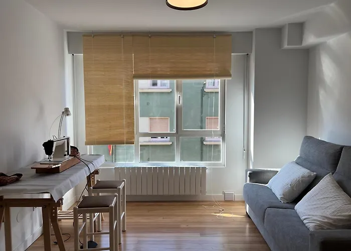 Stylish Ideal For Couples Or Small Families *