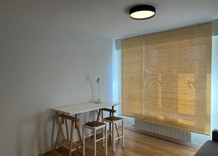 Stylish Ideal For Couples Or Small Families