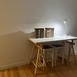 Apartment Stylish Ideal For Couples Or Small Families